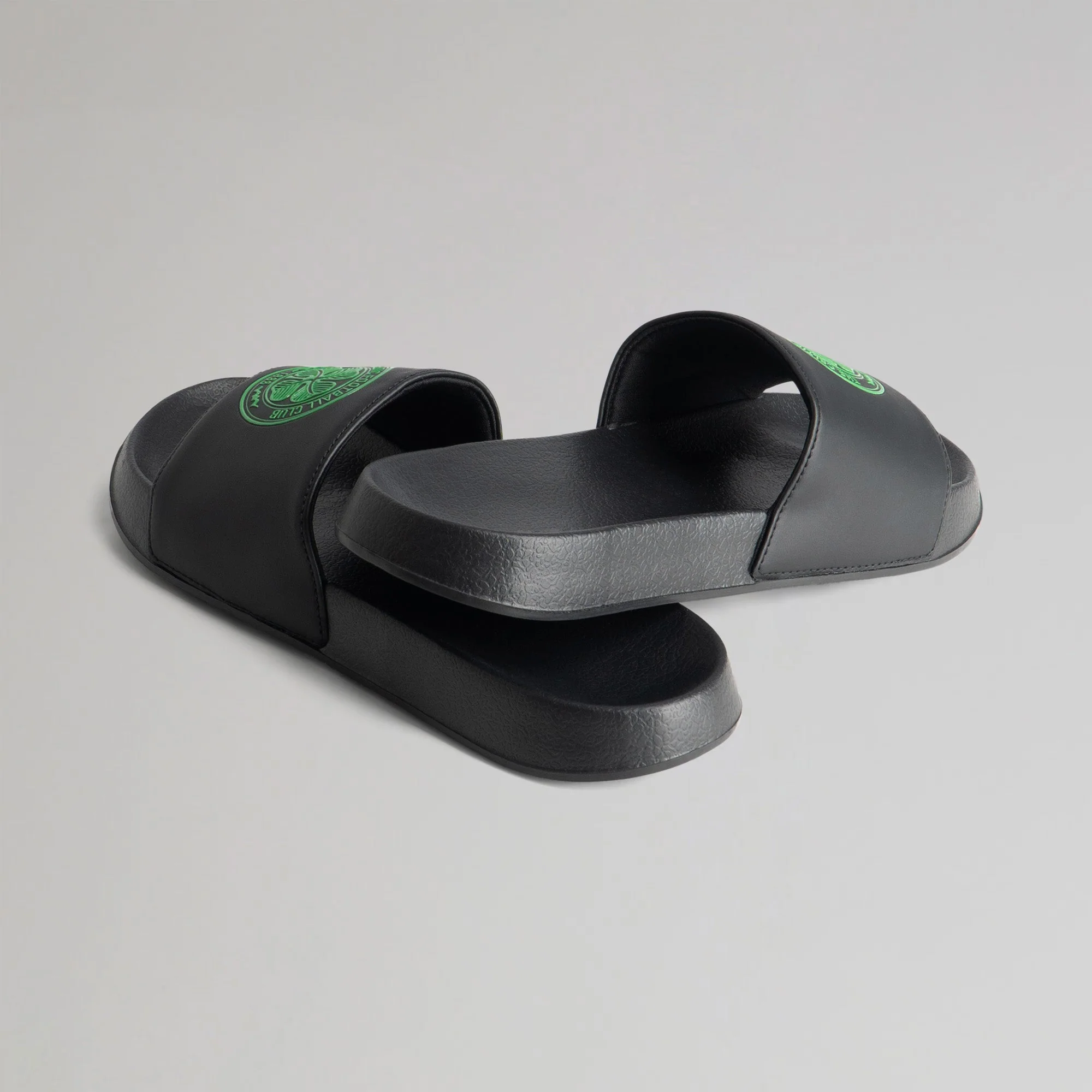 Celtic Crest Black Sliders - Image 4