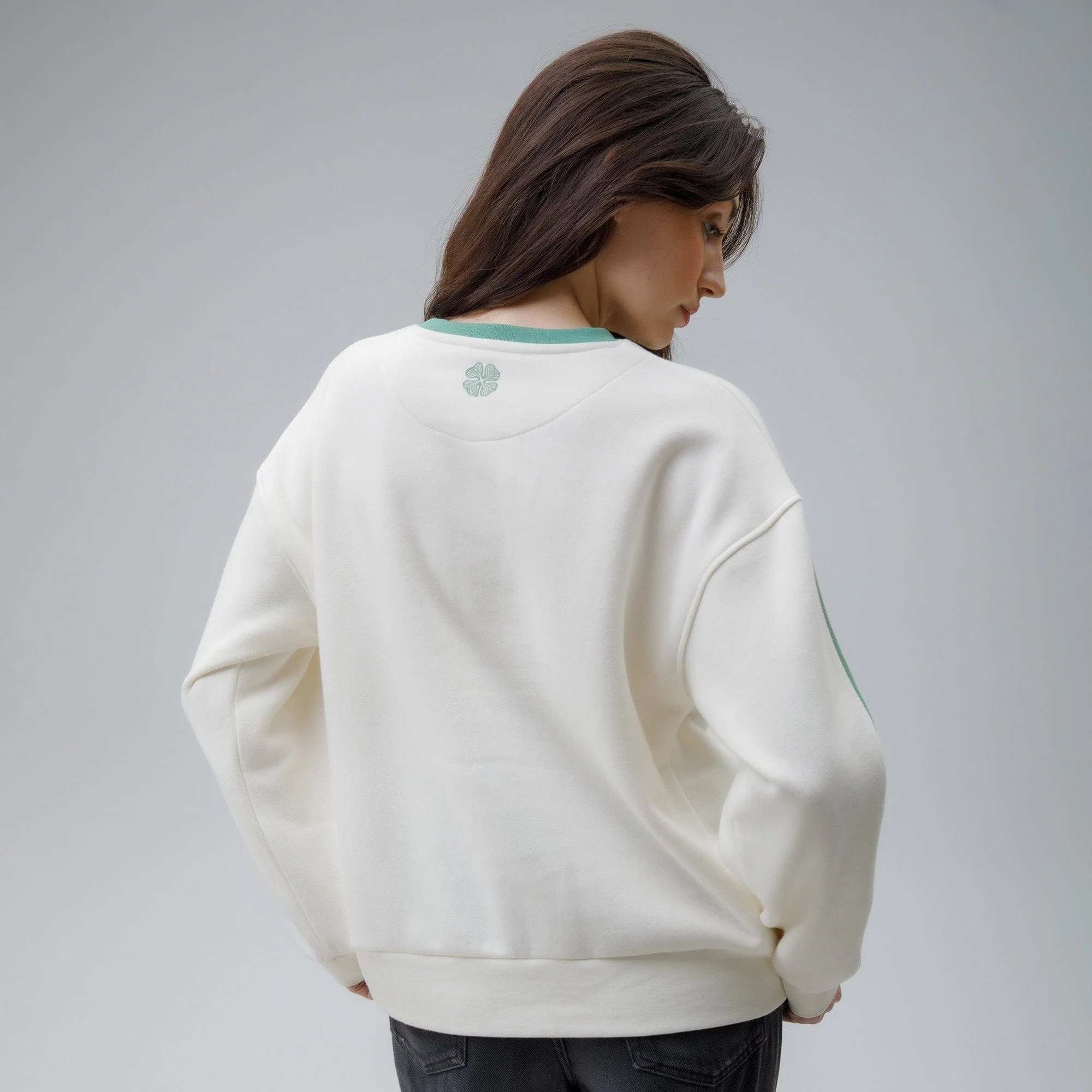 Celtic Women's Crewneck Cream Sweatshirt - Image 3