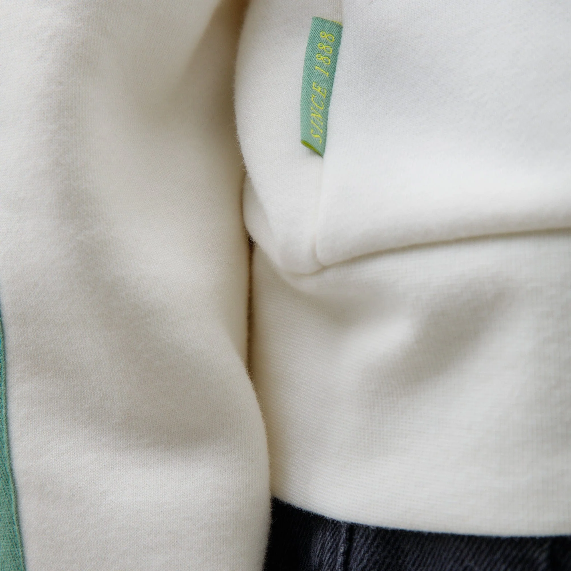 Celtic Women's Crewneck Cream Sweatshirt - Image 5